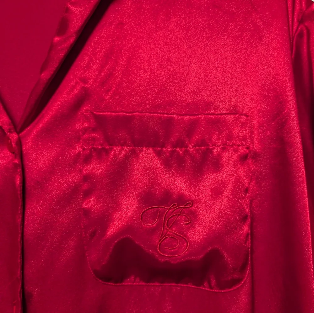 Vintage Y2K Victoria’s Secret Red Satin Sleep Shirt L